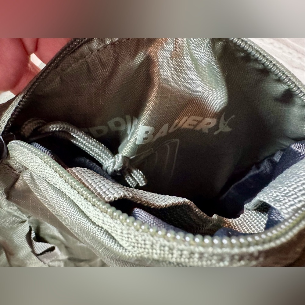 Eddie Bauer Green 20L Lightweight Stowaway Packable Spruce Green Backpack - Picture 12 of 16